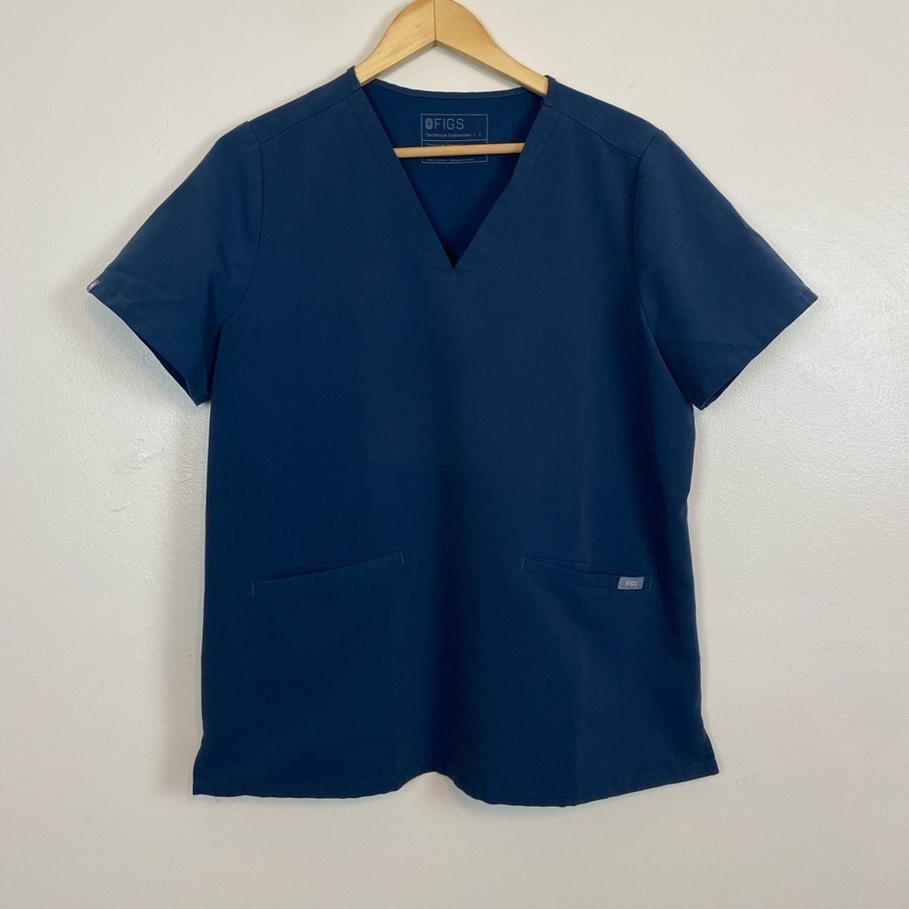 FIGS Casma Three-Pocket Scrub Top Nursing